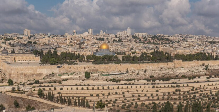 panoramic-view-to-jerusalem-old-city-from-the-mount-of-olives-israel-high-quality-photo_459304-287