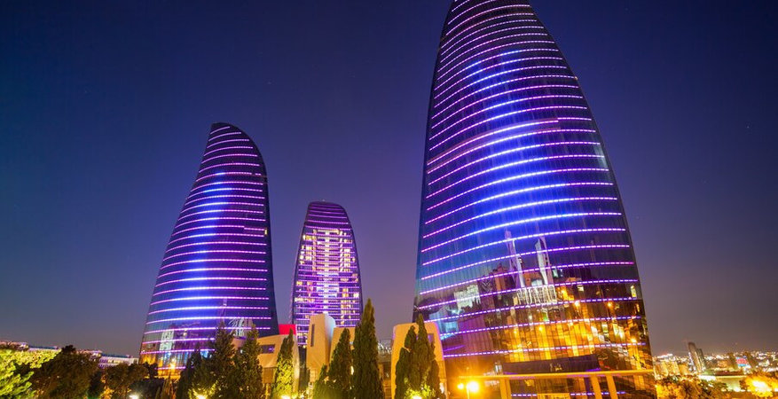 flame-towers-in-baku_78361-3571